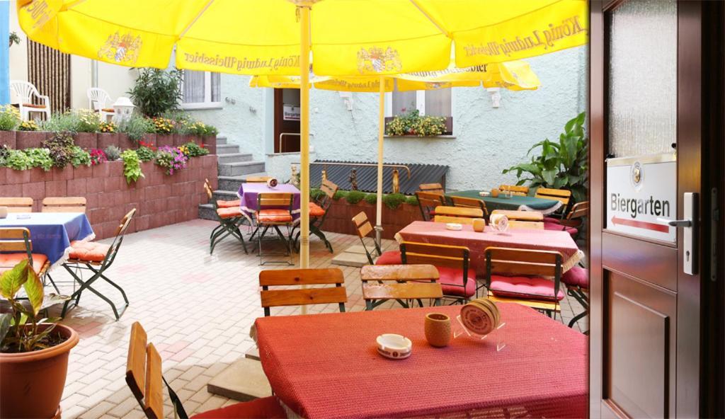Hotel Bierstuebl Зангерхаузен Екстериор снимка