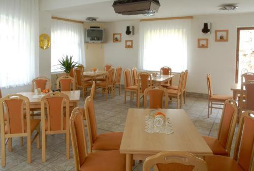 Hotel Bierstuebl Зангерхаузен Екстериор снимка